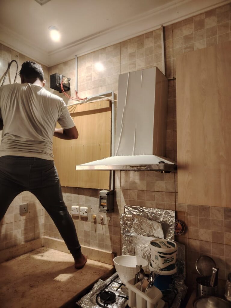 فني تصليح دواليب المطبخ بجده