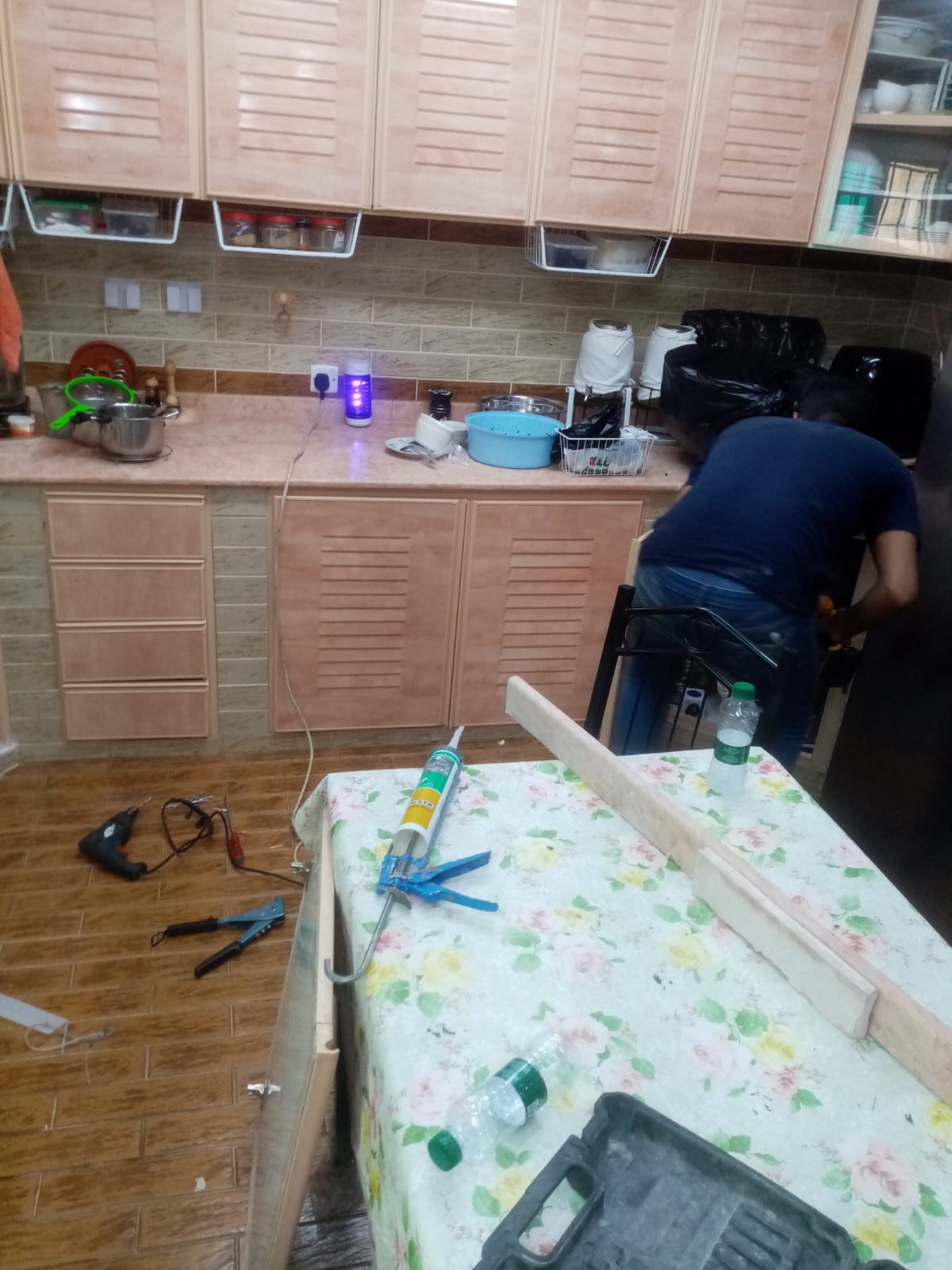 معلم دواليب المطابخ بجده