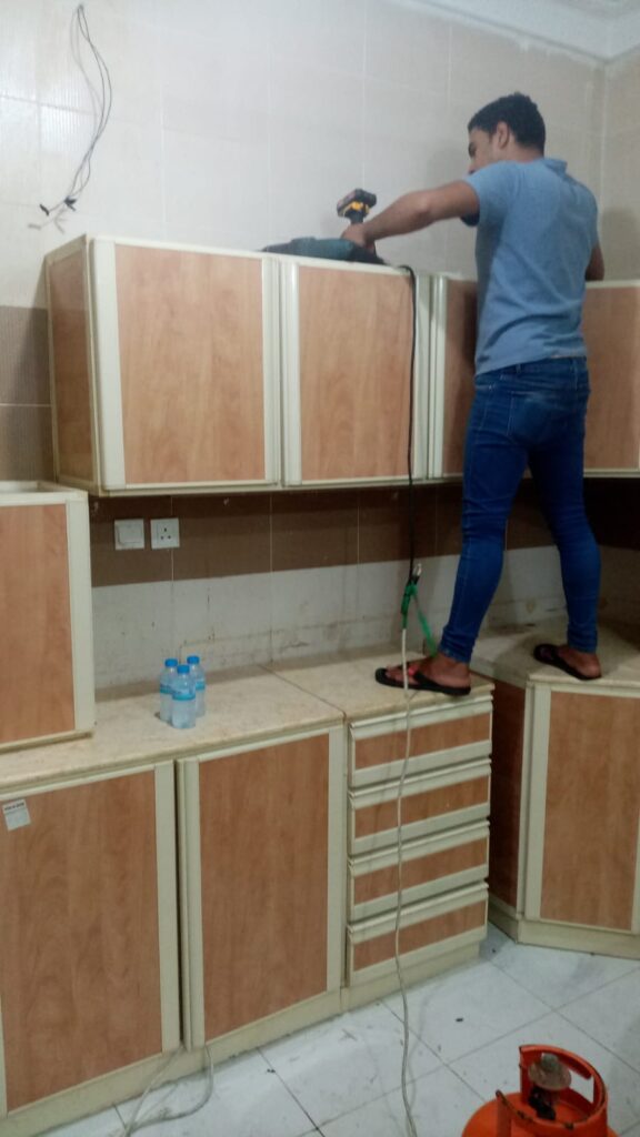 معلم تركيب مطابخ بجده