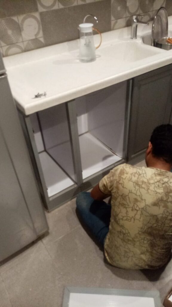 فني تعديل مطابخ