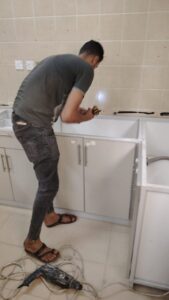 فني مطابخ بجده
