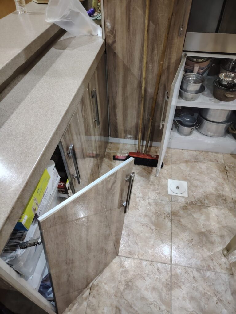 معلم دواليب المطابخ بجده