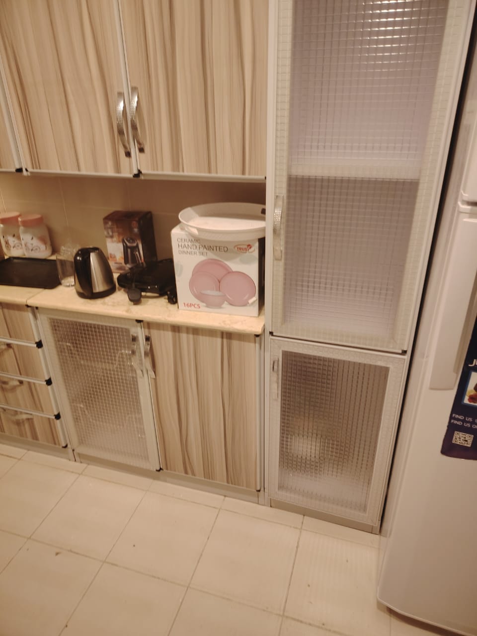 فني صيانة دواليب المطبخ الألمنيوم في حي الشاطئ بجدة