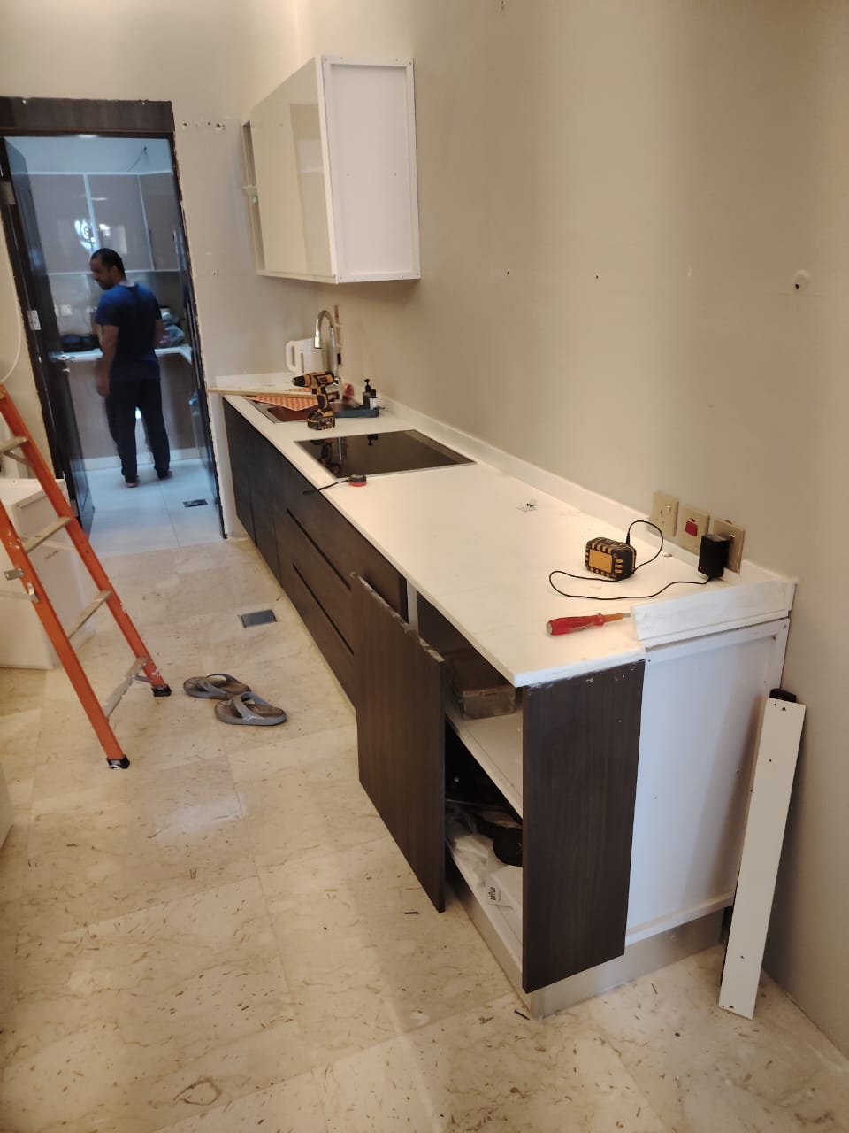 في صيانة مطابخ الألمنيوم في حي الفيصلية بجدة