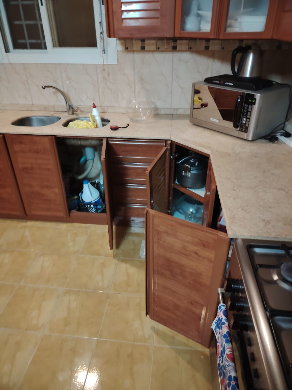 فني تصليح مطابخ ألمنيوم وصيانة دواليب المطبخ بجدة