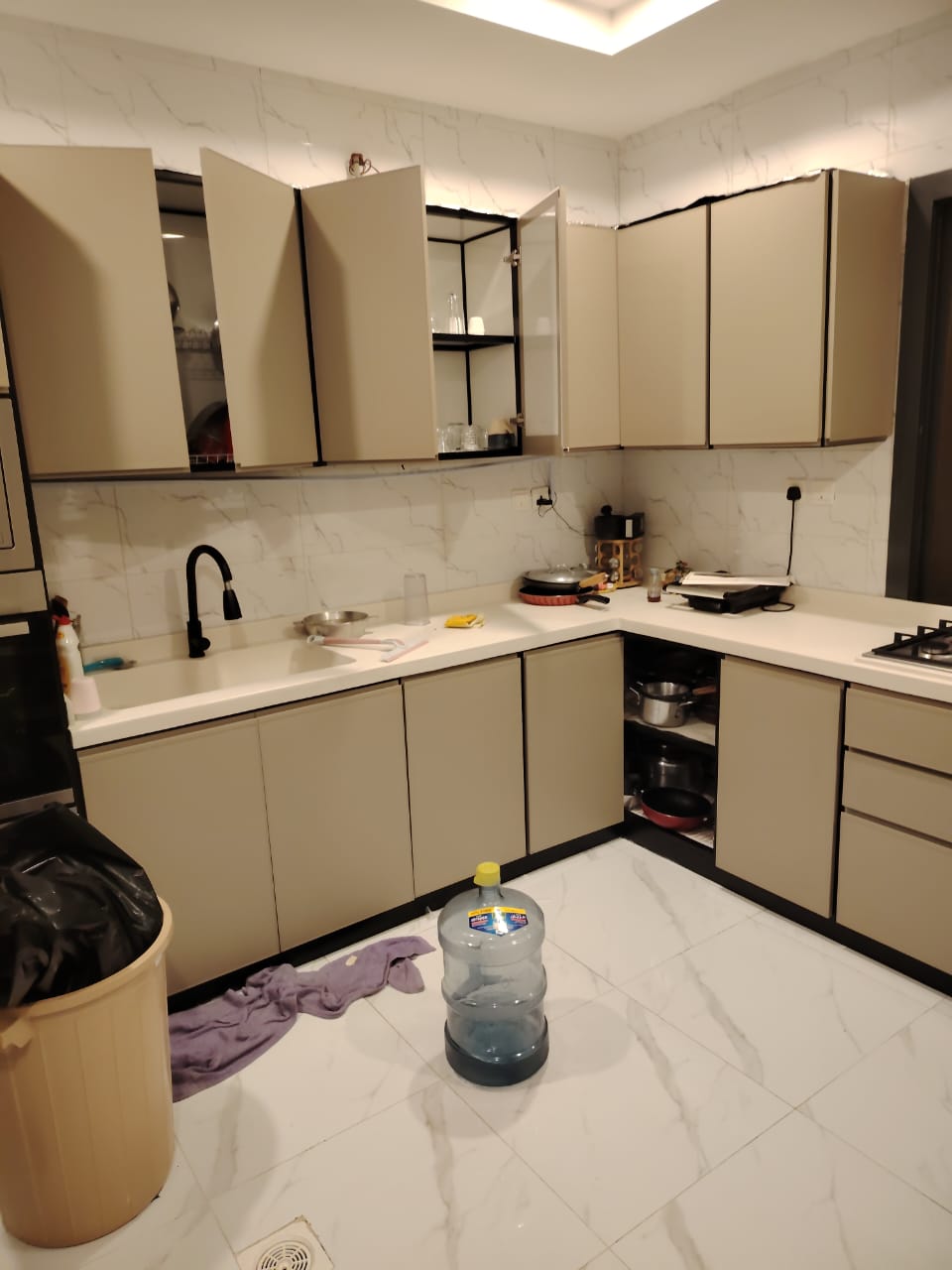 فني تركيب مطابخ جدة وصيانة دواليب المطابخ