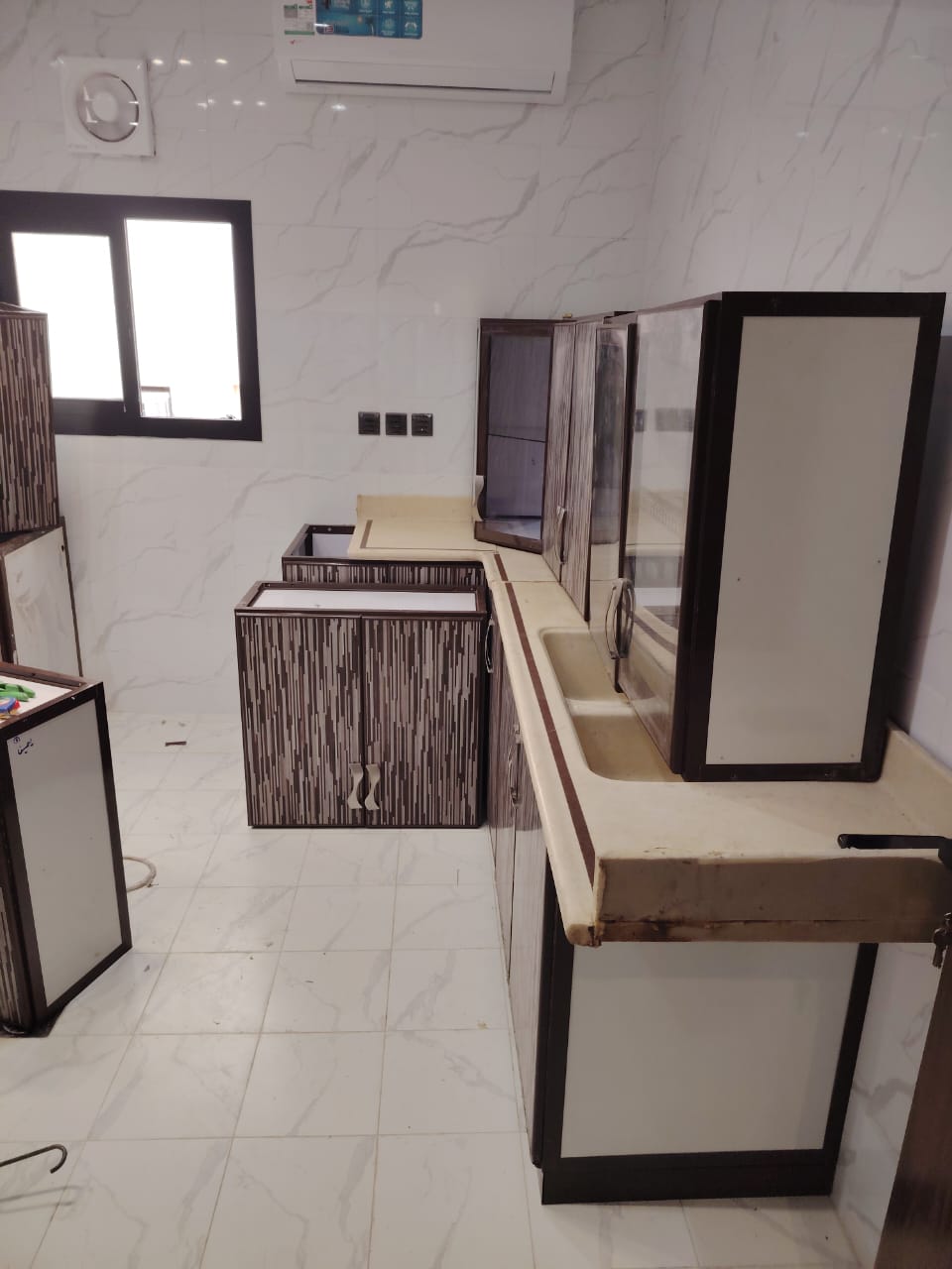 فني مطابخ بجدة وتركيب مفصلات المطابخ جدة – خبرة وجودة عالية بخدمة 100% مضمونة