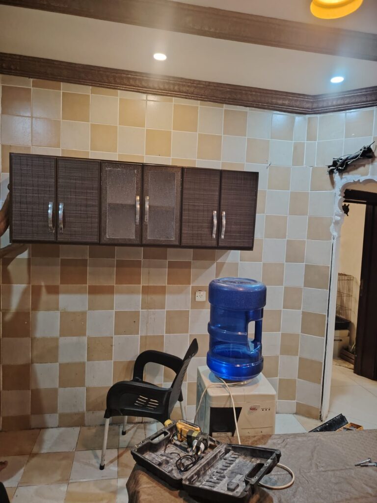 فني تركيب دواليب المطبخ بجدة بخامات عالية الجودة