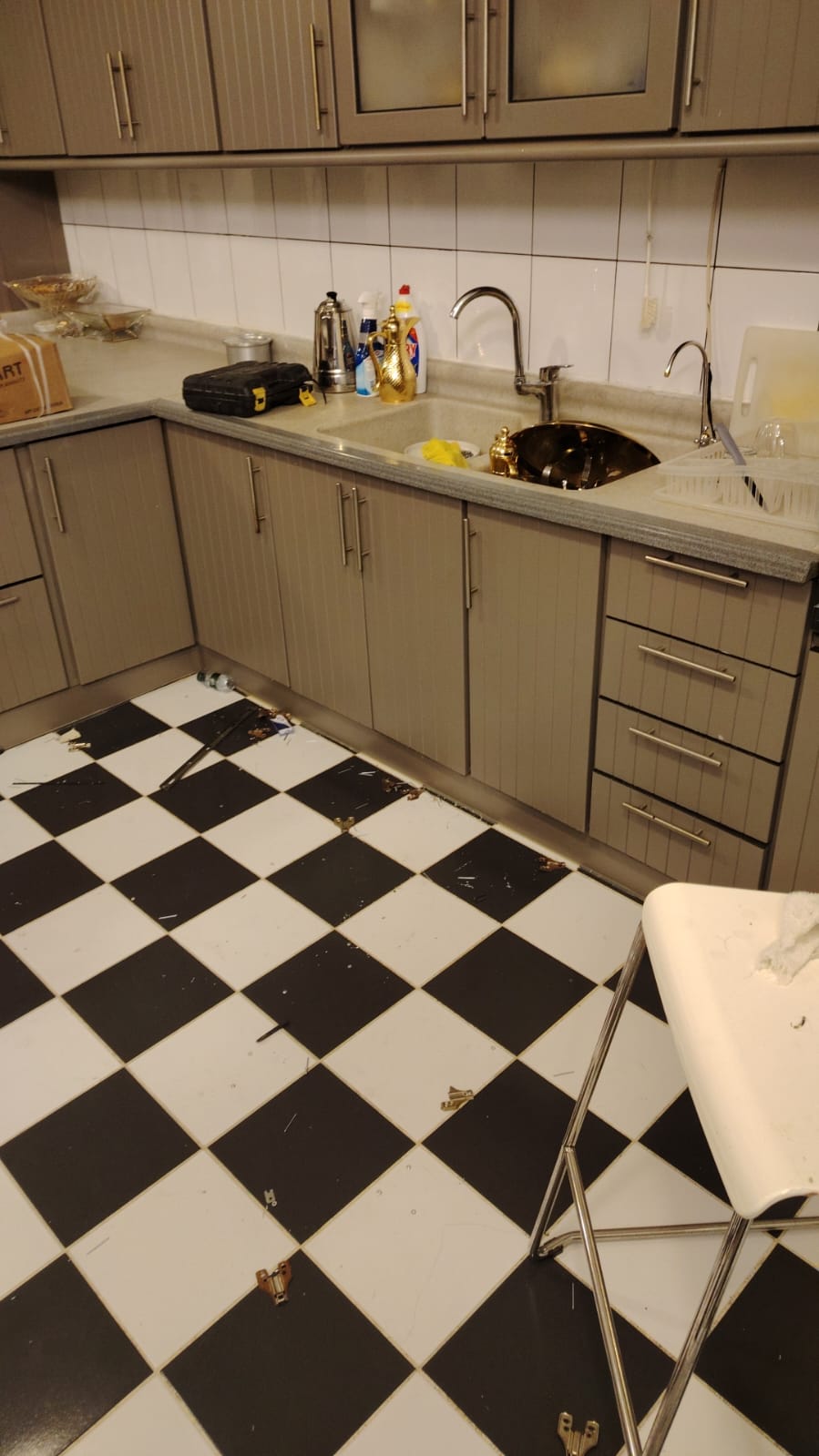 فني تركيب وصيانة مطابخ بجدة – حلول عملية لتجديد مطبخك بخبرة فنية