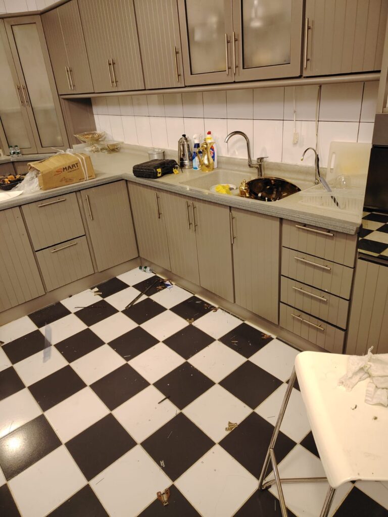 فني تركيب وصيانة مطابخ بجدة – حلول عملية لتجديد مطبخك بخبرة فنية