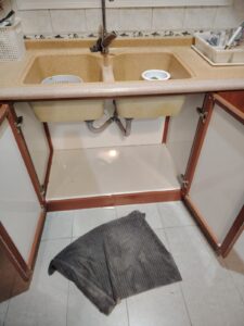 تصليح مطابخ ألمنيوم وخشب بجدة – حلول فورية لجميع الأعطال