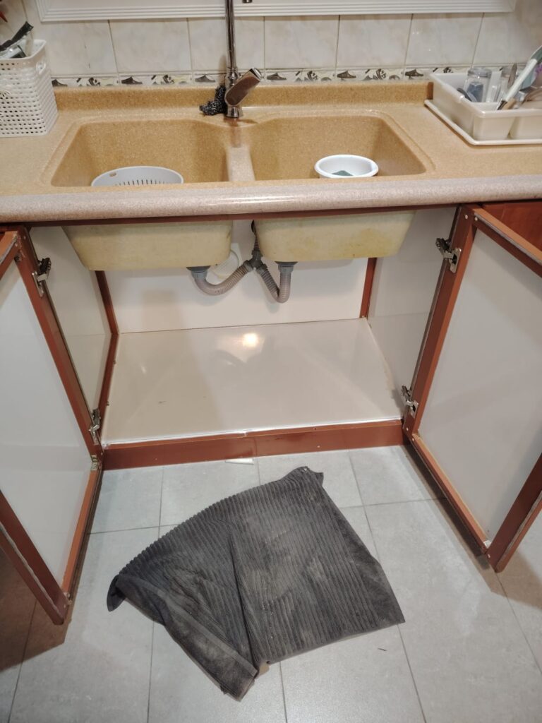 تصليح مطابخ ألمنيوم وخشب بجدة – حلول فورية لجميع الأعطال