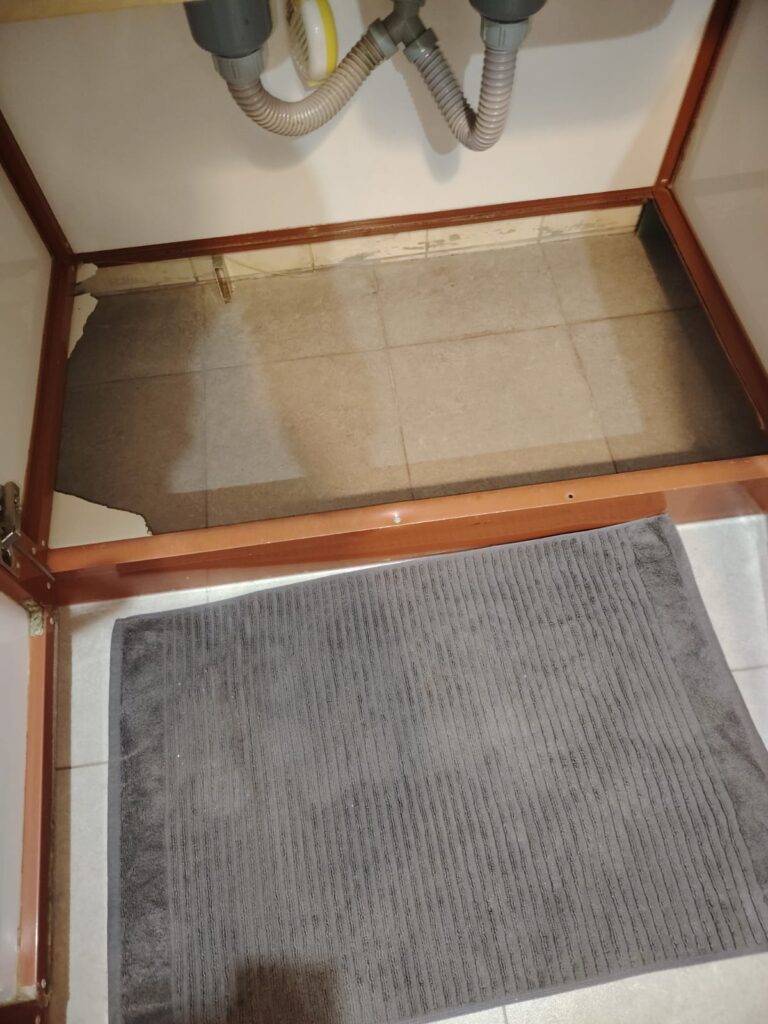 تصليح مطابخ ألمنيوم وخشب بجدة – حلول فورية لجميع الأعطال