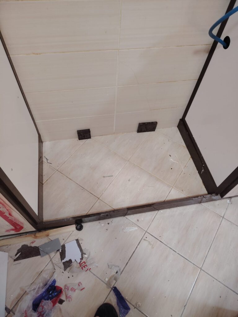 فني تصليح أرضيات مطابخ – خدمة فورية ونتيجة مثالية بأسعار مناسبة