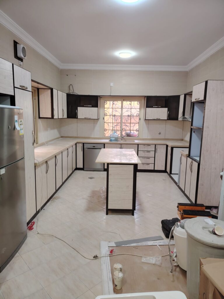 شركة ترميم دواليب مطابخ خشبية – خدمة احترافية تعيد مطبخك كالجديد