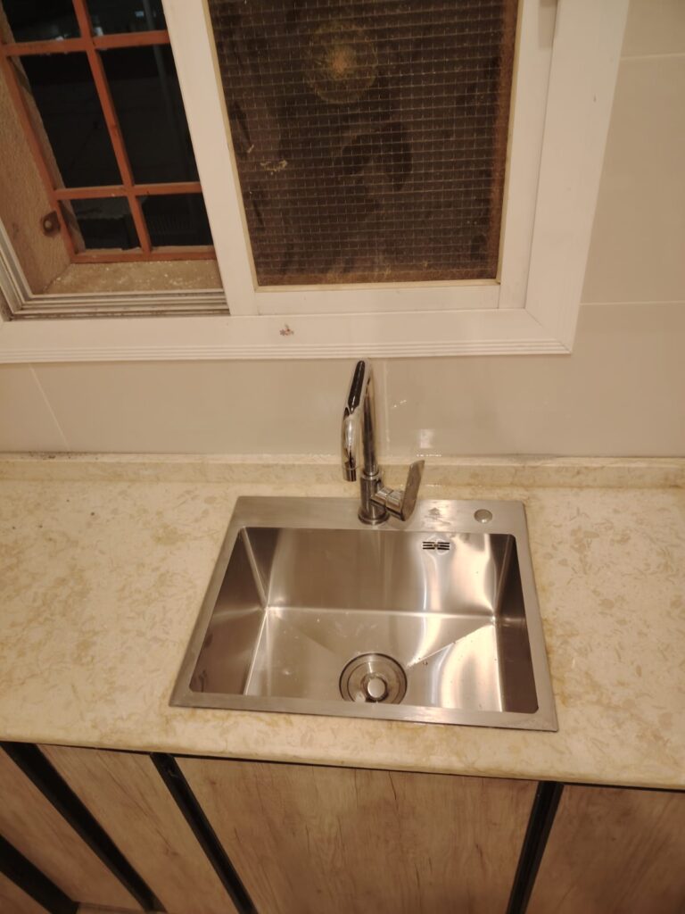  فني تعديل وتركيب أحواض استيل المطابخ بجدة