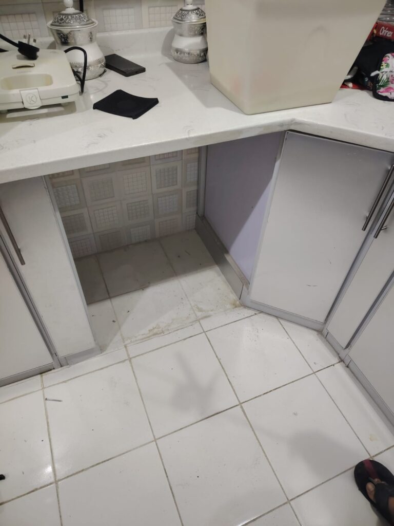 فني تعديل فتحة غسالة بدولاب المطبخ بجدة – خدمة احترافية وسريعة